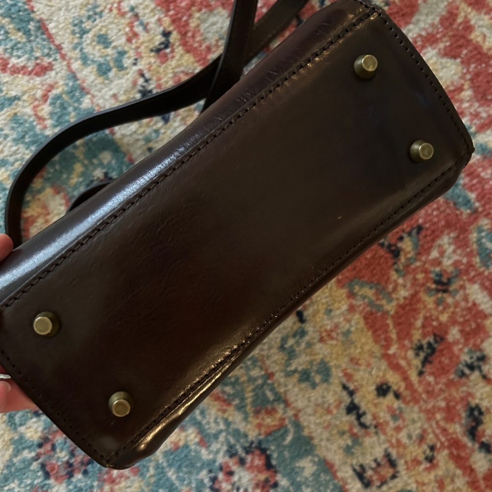 Vera Pelle Chocolate Brown Leather Satchel with Gold Hardware - Picture 3 of 12